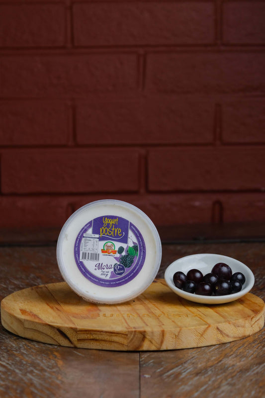 Yogurt Postre con Mora