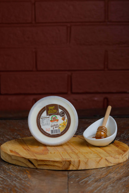 Yogurt Postre con Galleta y Miel
